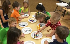 children painting